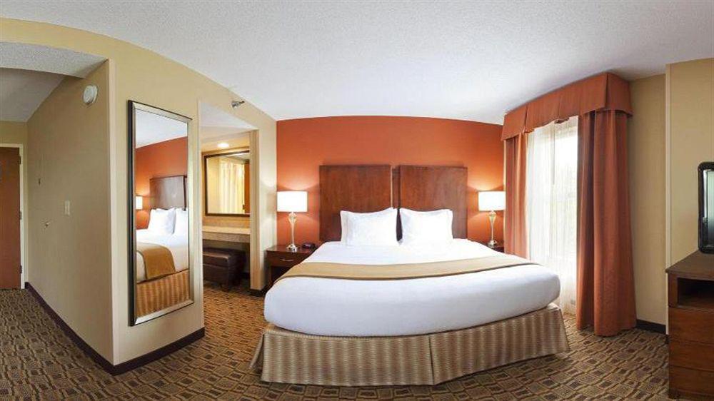 Hotel Comfort Near Birkdale Village-