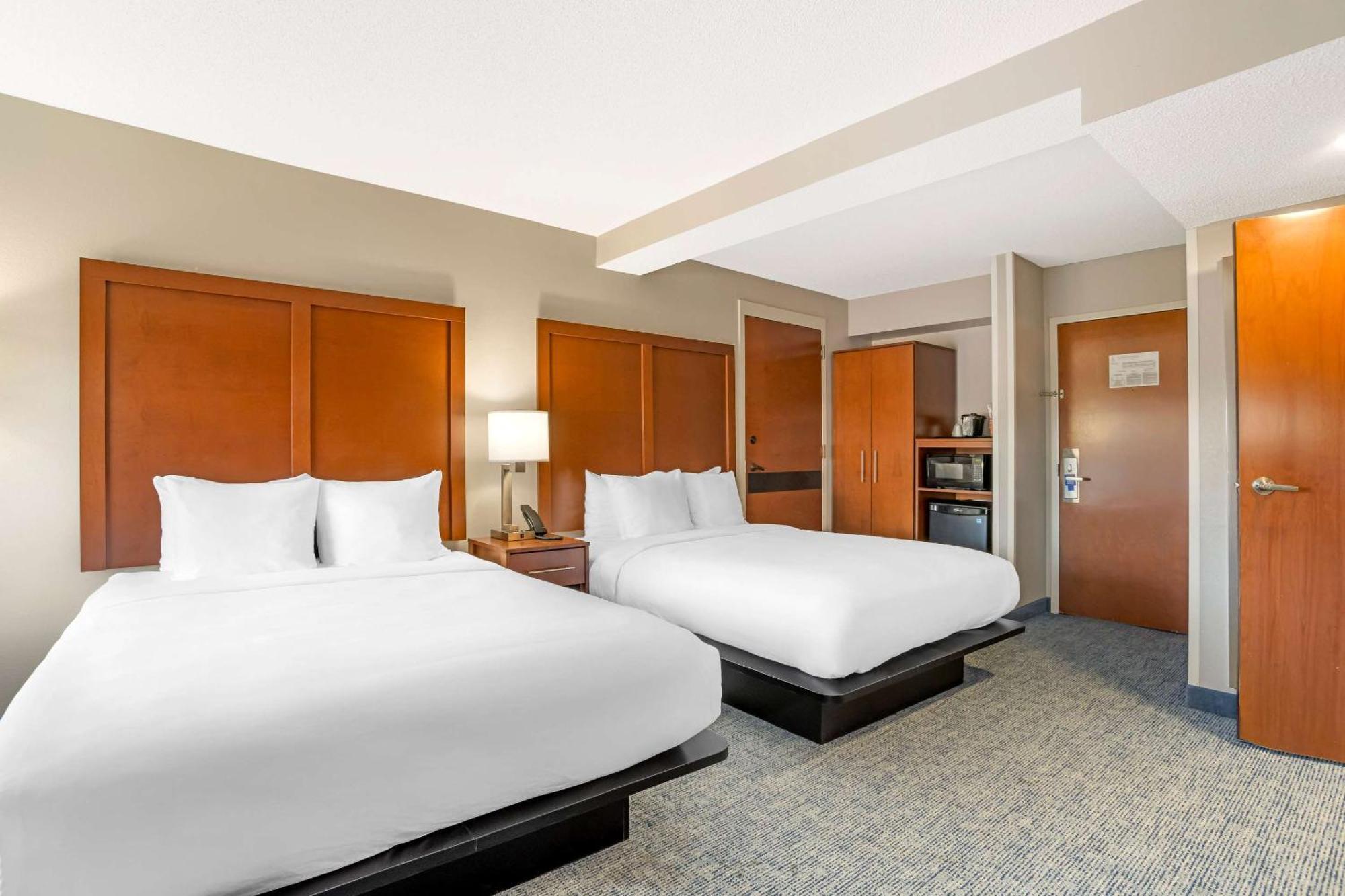 Comfort Near Birkdale Village- Hotel 2*
