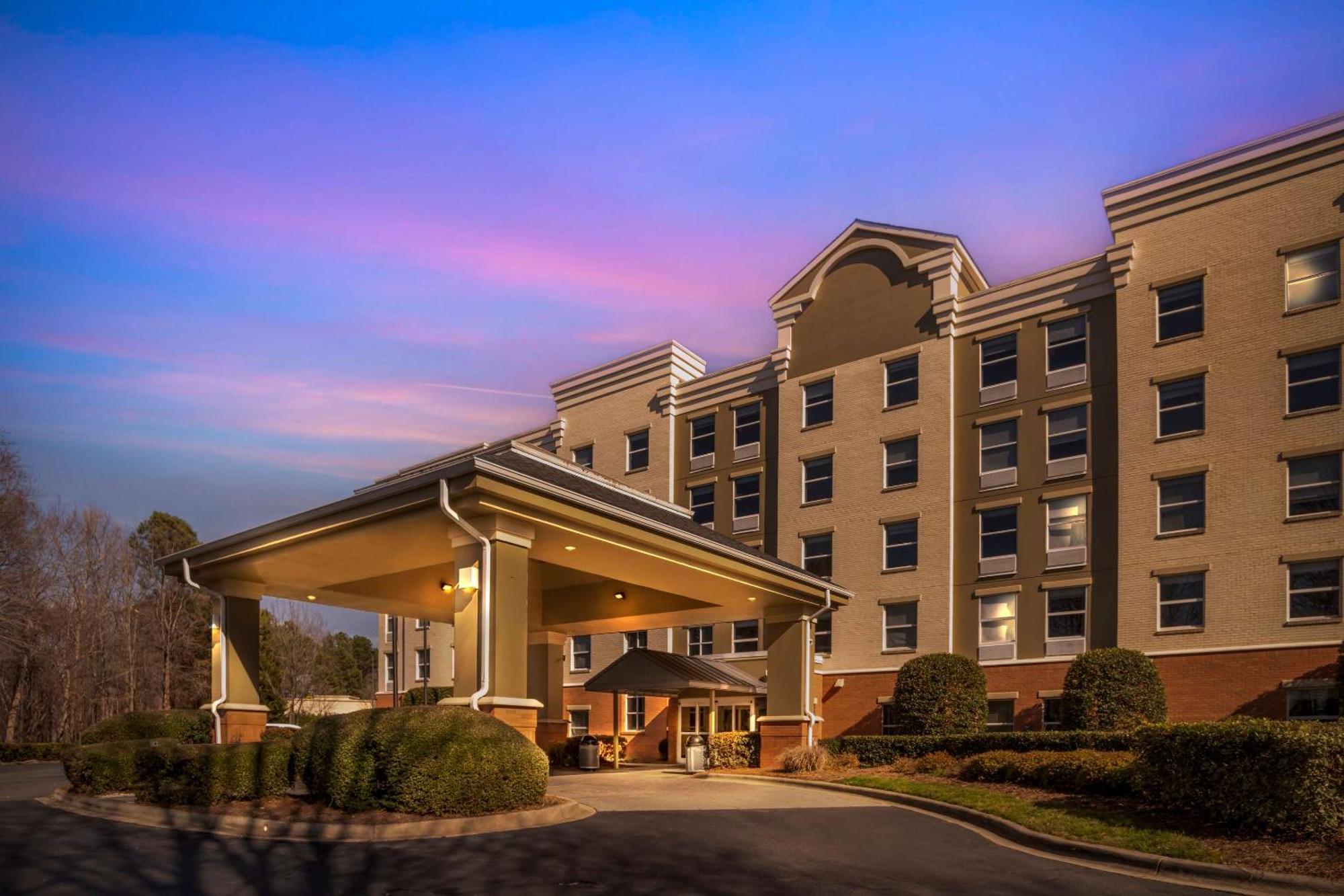 Comfort Near Birkdale Village- Huntersville