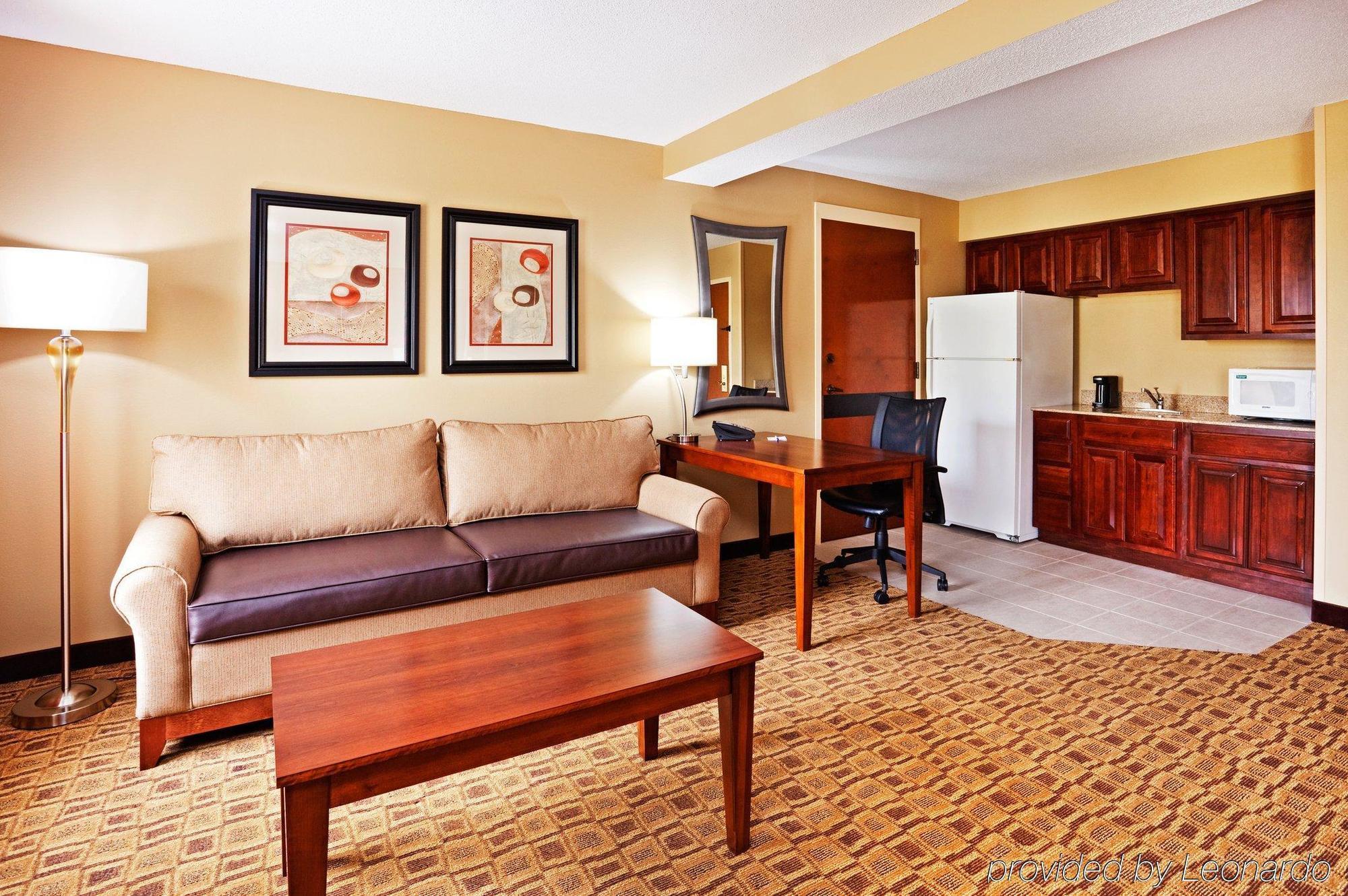 Hotel Comfort Near Birkdale Village-