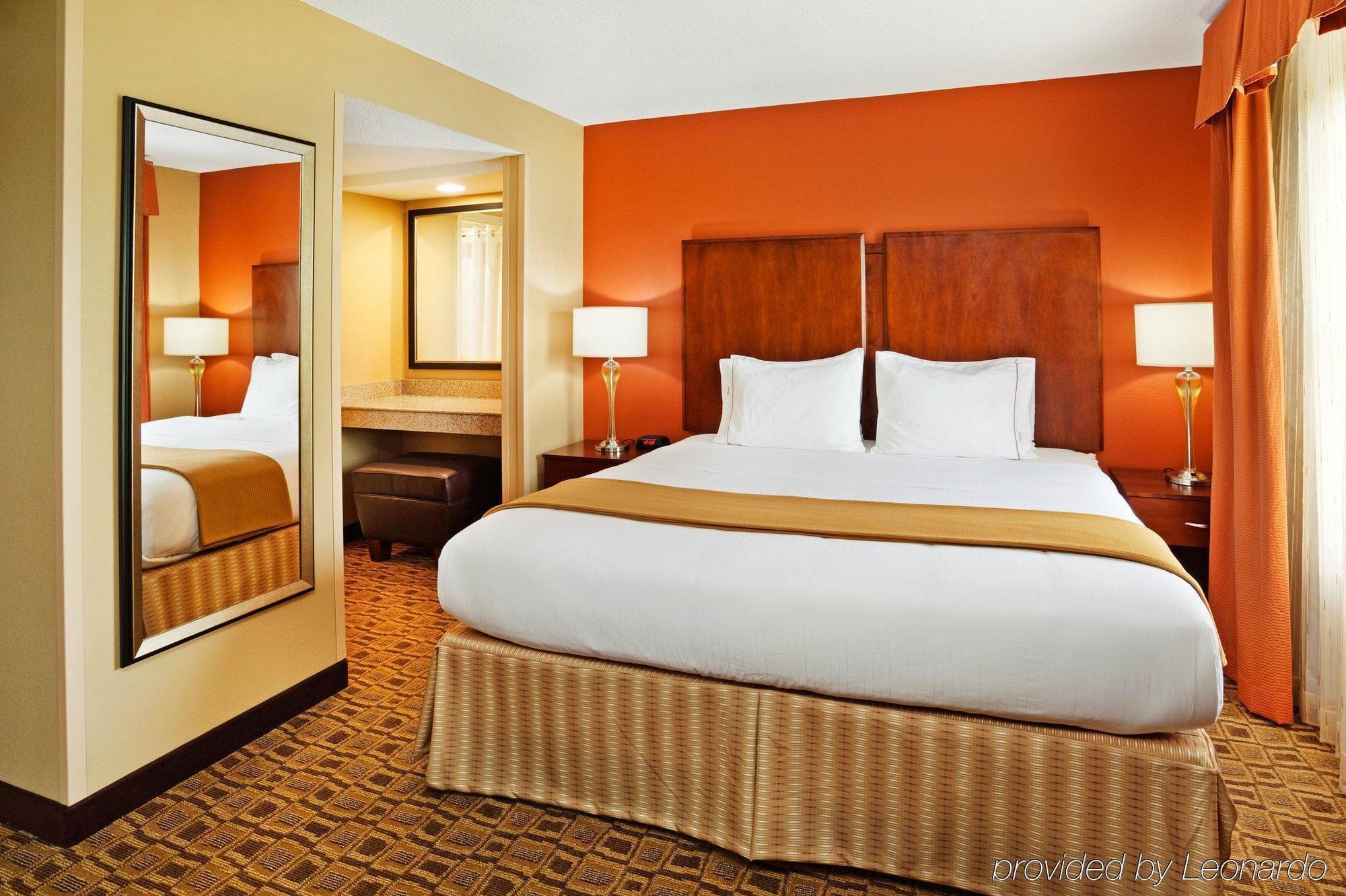 Hotel Comfort Near Birkdale Village- 2*